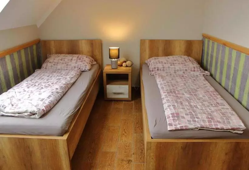 Bed and Breakfast Hegylánc Fogadó