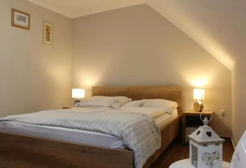 Bed and Breakfast Hegylánc Fogadó