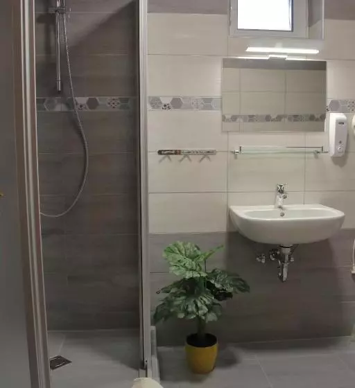 Bed and Breakfast Hegylánc Fogadó