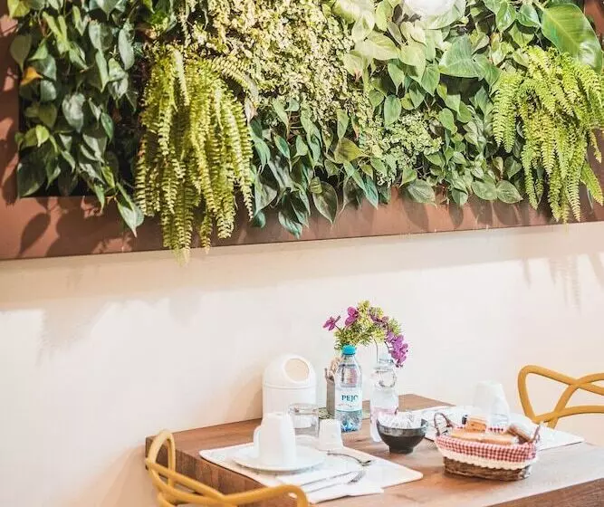 Aamiaismajoitus (B&B) Little House