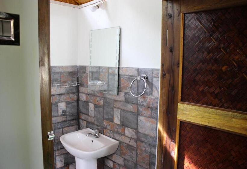 Bed and Breakfast Nature Hunt Eco Camp