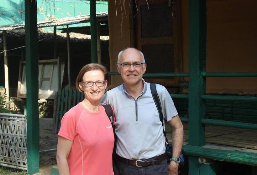 Bed and Breakfast Nature Hunt Eco Camp