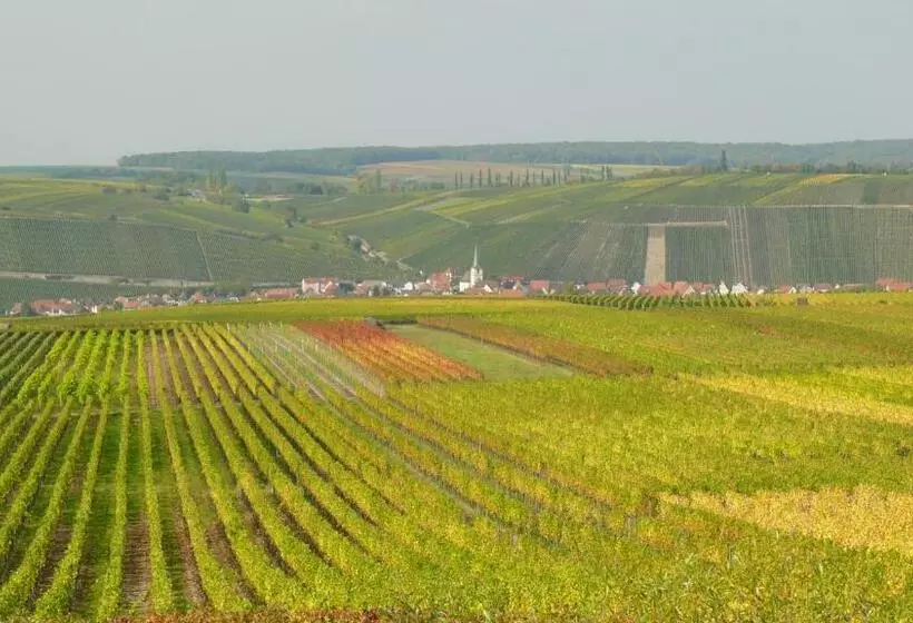 Aamiaismajoitus (B&B) Weingut Herbert Kram