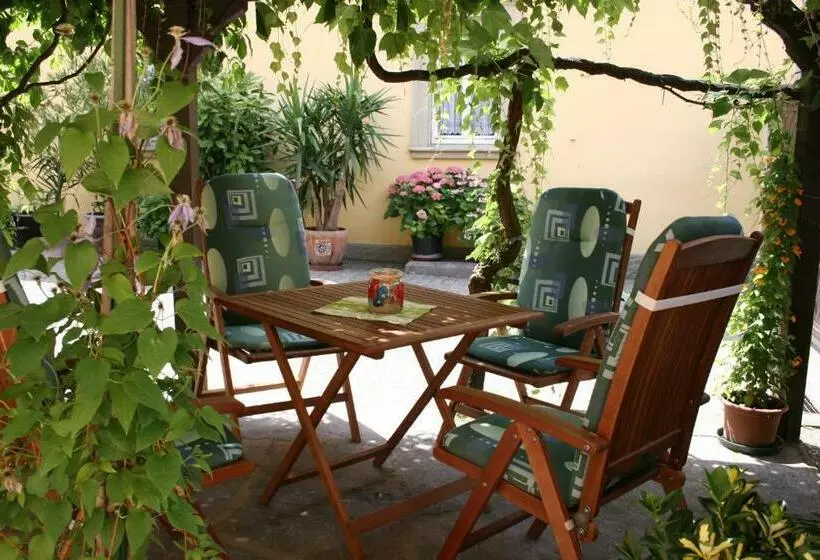 Aamiaismajoitus (B&B) Weingut Herbert Kram