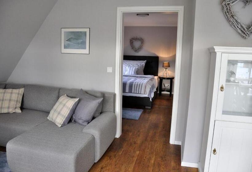 Friesen Lodge Apartments