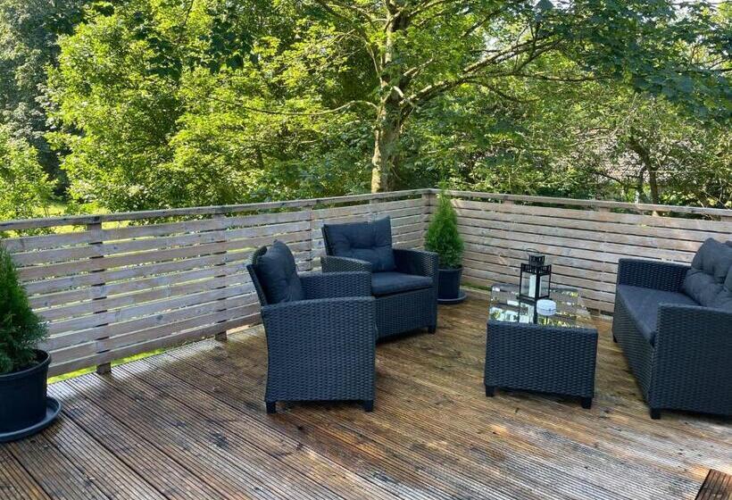 Friesen Lodge Apartments