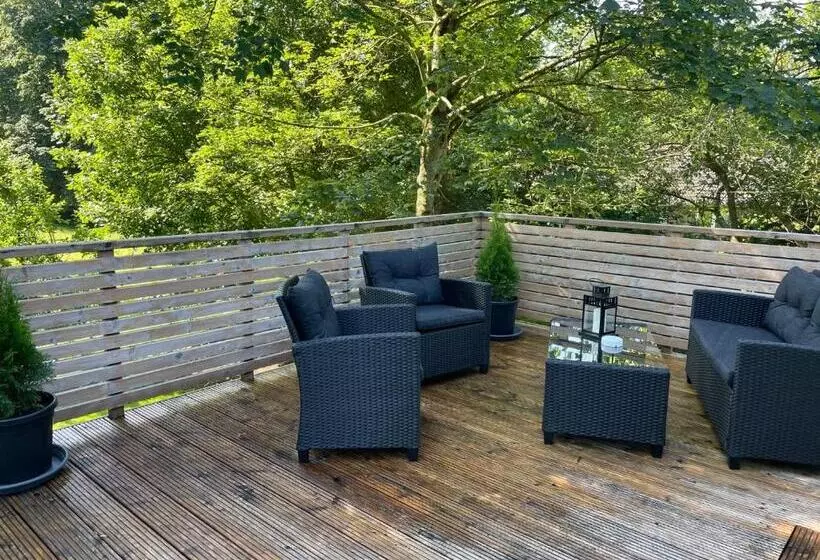 Friesen Lodge Apartments