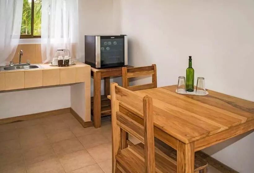 Hotelli Drift Away Lodge