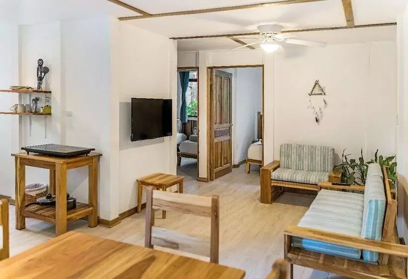 Hotelli Drift Away Lodge