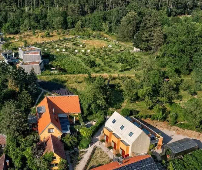 Hotelli Gartenlofts Auf Gut Guntrams