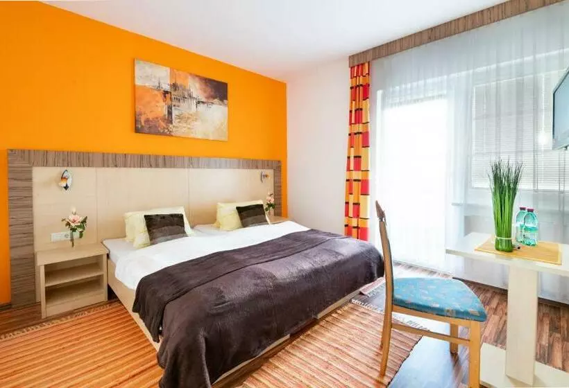 Hotelli Hirschenwirt