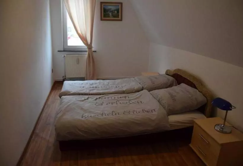 Hotelli Lekoma Pension