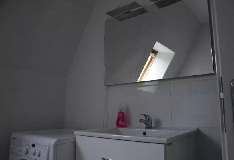 Hotelli Lekoma Pension