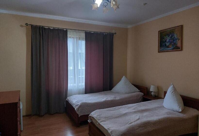 فندق Pyate Koleso