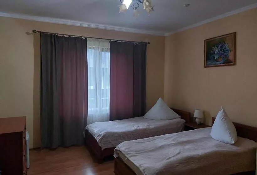 Hotelli Pyate Koleso