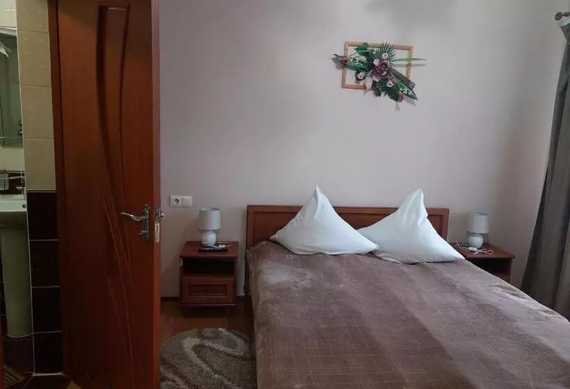 Hotelli Pyate Koleso