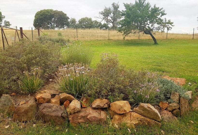 Hotelli Wantana Cottage Farmstay