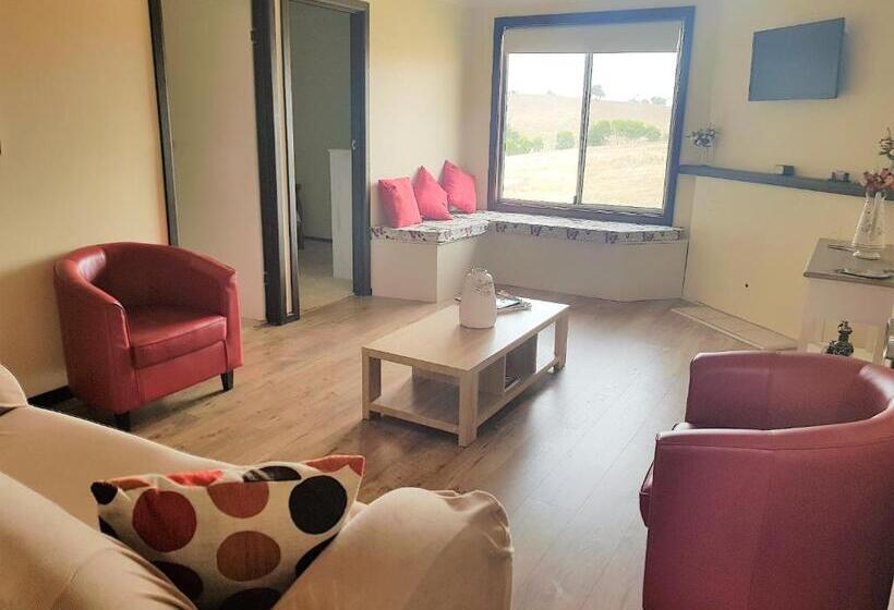 Hotelli Wantana Cottage Farmstay