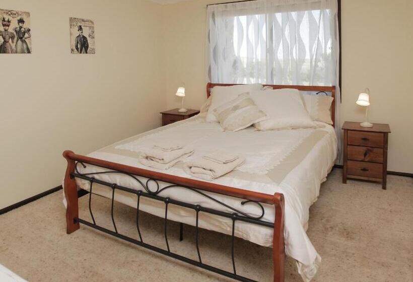 Hotelli Wantana Cottage Farmstay