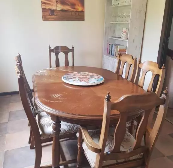 Hotelli Wantana Cottage Farmstay