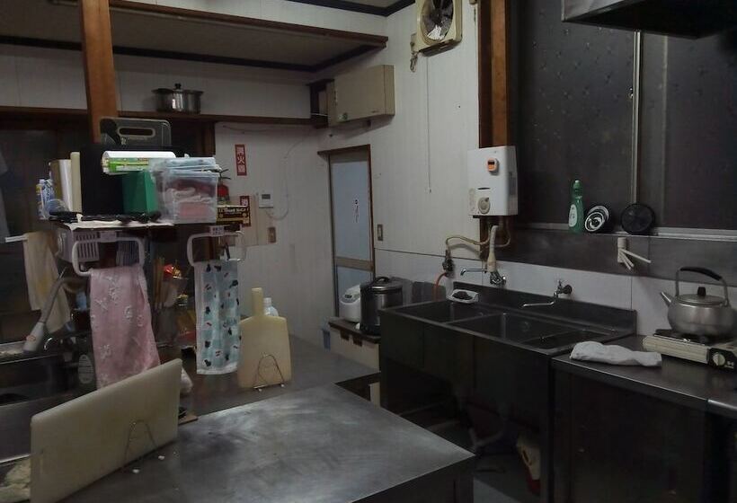 پانسیون Guest House Shiraishi