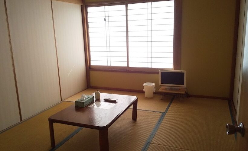 پانسیون Guest House Shiraishi