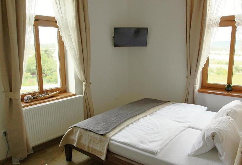 פנסיון Penzion Marjána