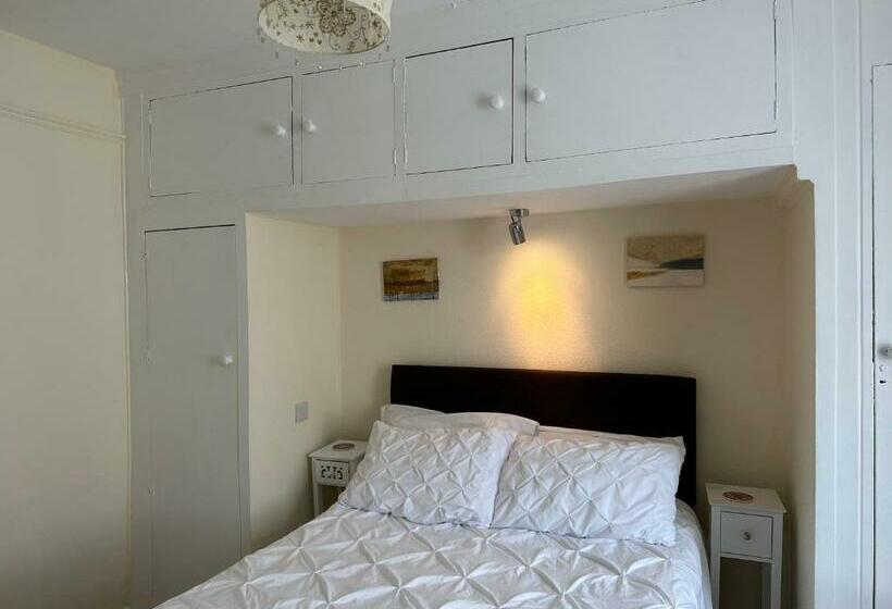 ペンション The Durbeyfield Guest House