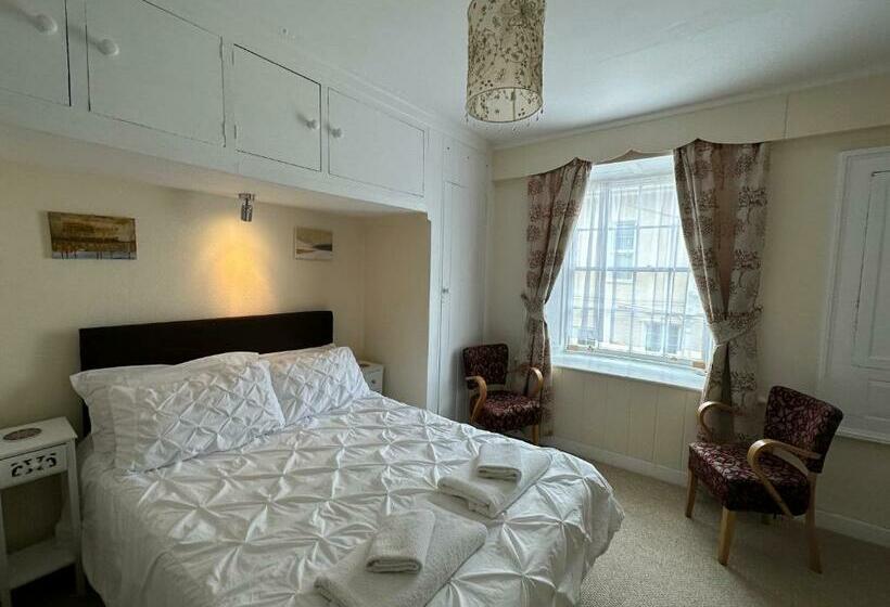 ペンション The Durbeyfield Guest House