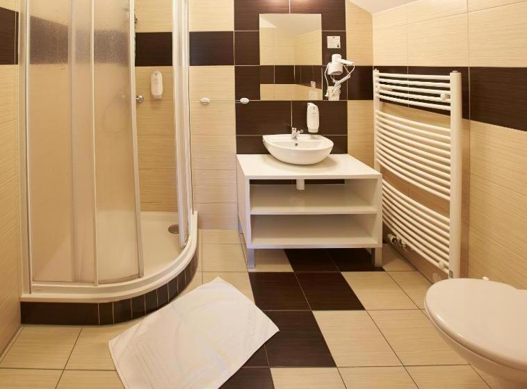 Hotel Horse Riding   Jezdecký Areál Tršice