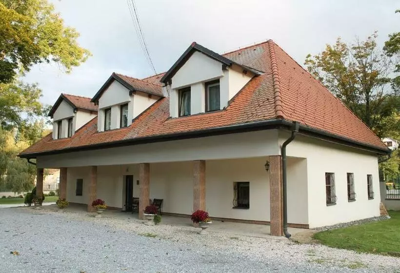 Hotelli Kaštieľ Fričovce