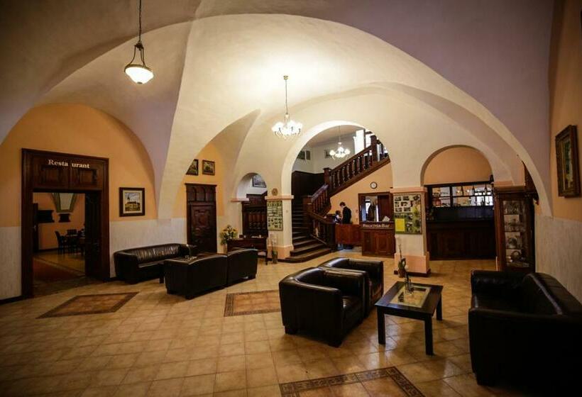 فندق Kaštieľ Fričovce