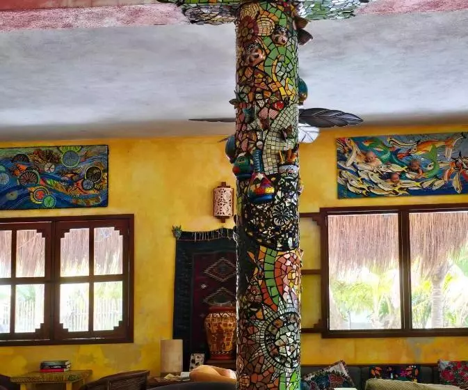 Hotelli Mayan Beach Garden