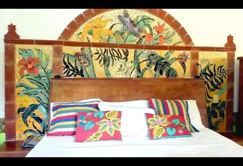 Hotelli Mayan Beach Garden