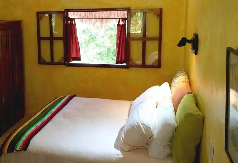 Hotelli Mayan Beach Garden