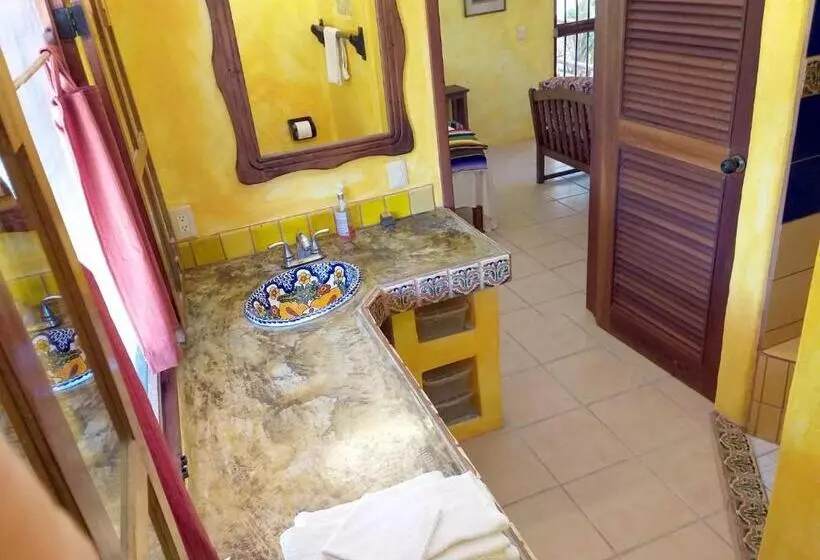 Hotelli Mayan Beach Garden