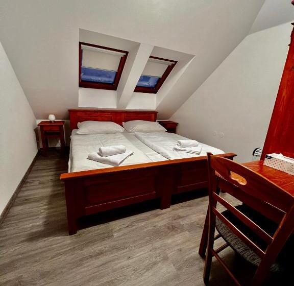 בית מלון כפרי Modrava