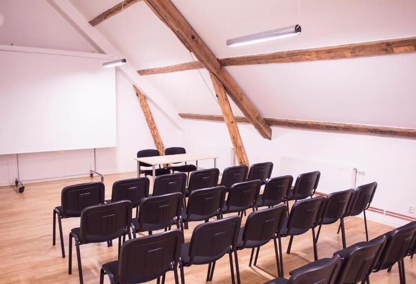 בית מלון כפרי Strand Golf