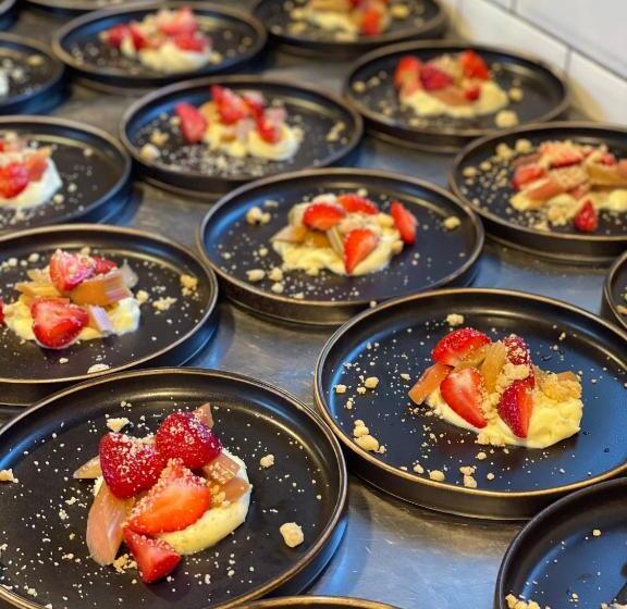 בית מלון כפרי Strand Golf