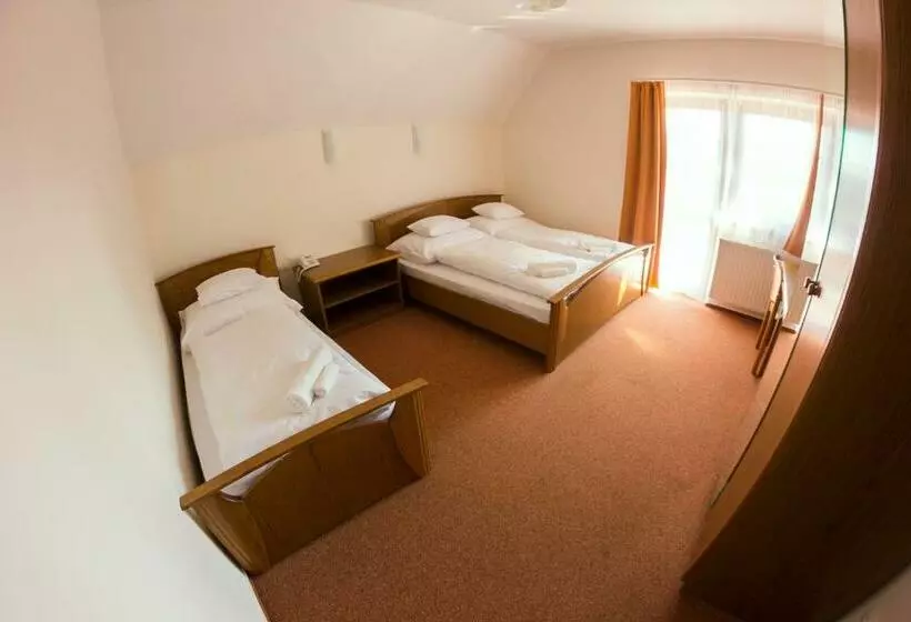 M1 Szekér Csárda Hotel és étterem