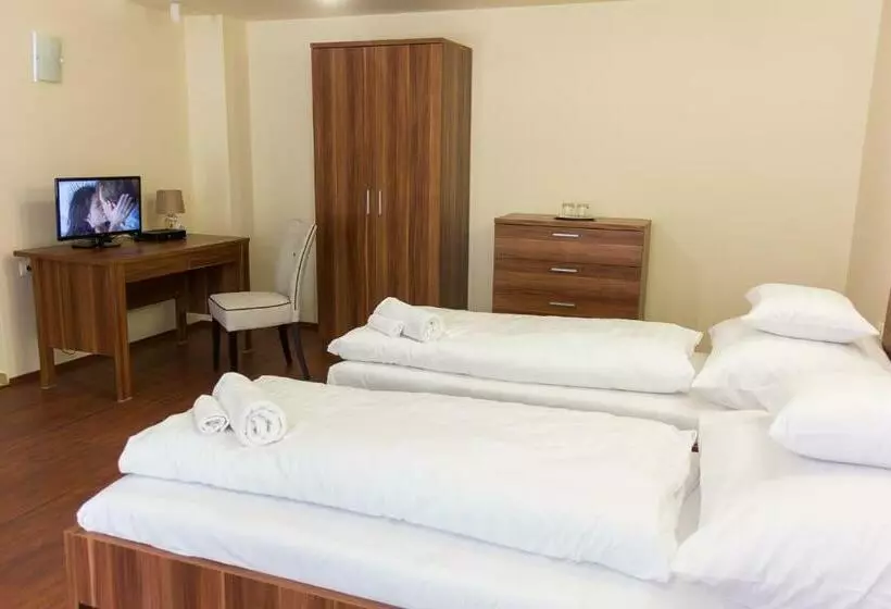 M1 Szekér Csárda Hotel és étterem