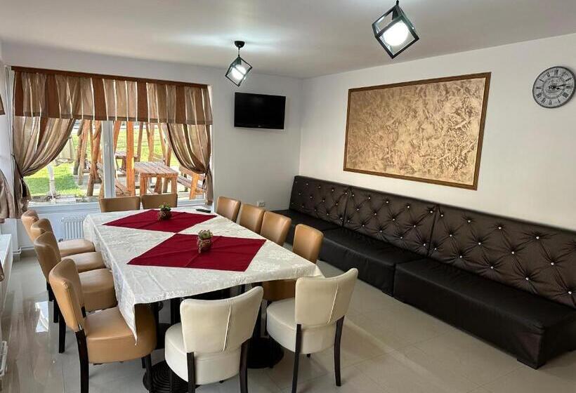 פנסיון Cabana Sarmis Costesti