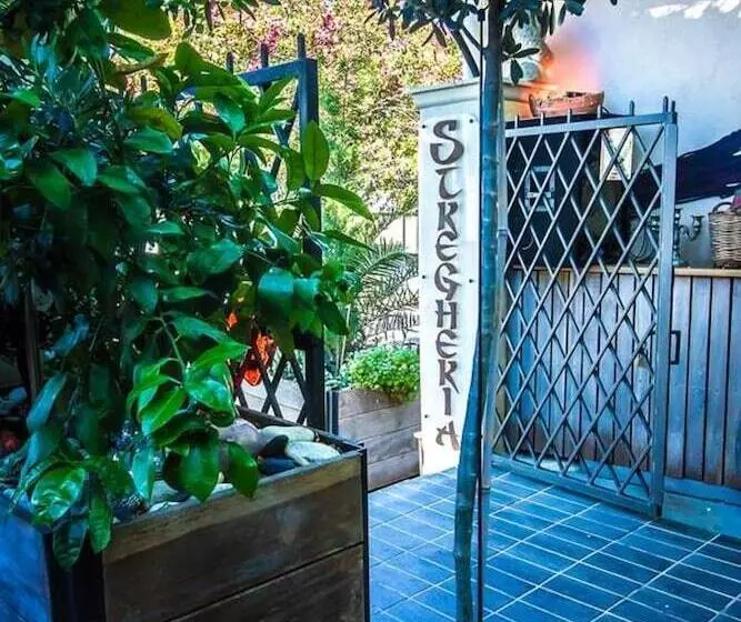 ペンション La Stregheria