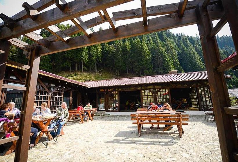 ペンション Paraul Capra