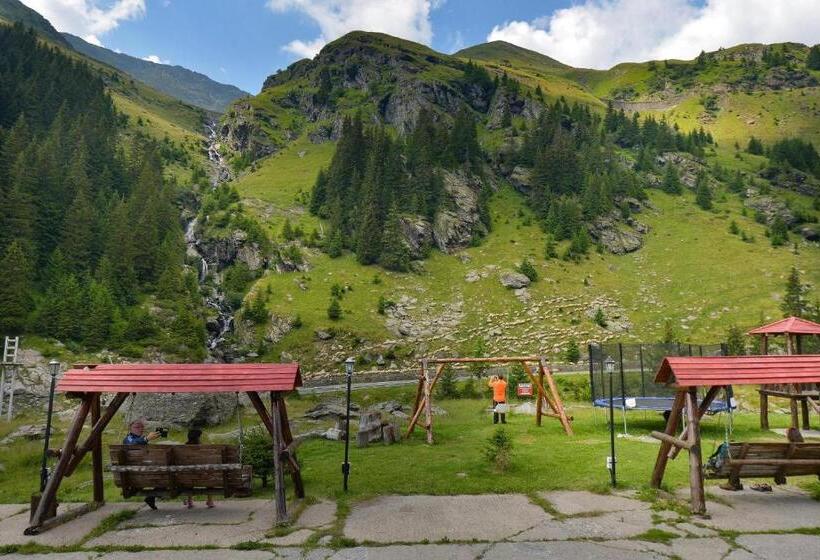 פנסיון Paraul Capra