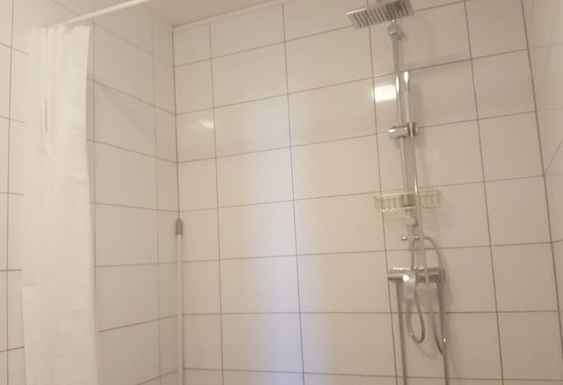 פנסיון Sjötorp Vandrarhem