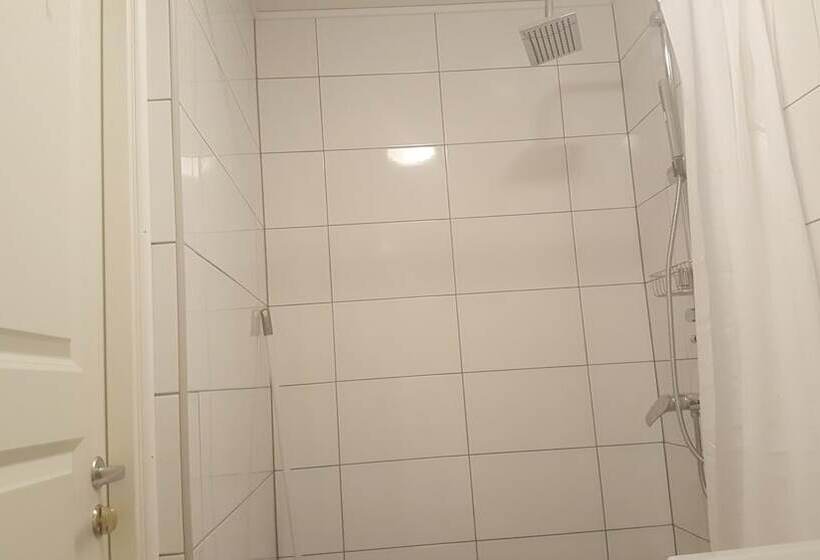 פנסיון Sjötorp Vandrarhem