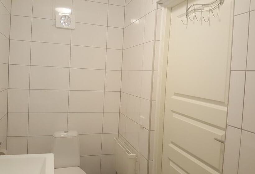 פנסיון Sjötorp Vandrarhem