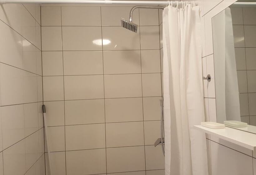 פנסיון Sjötorp Vandrarhem