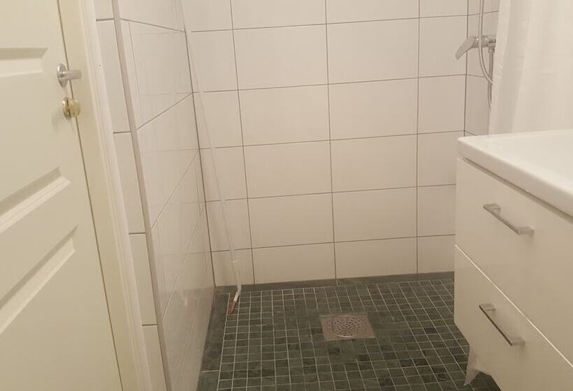 פנסיון Sjötorp Vandrarhem